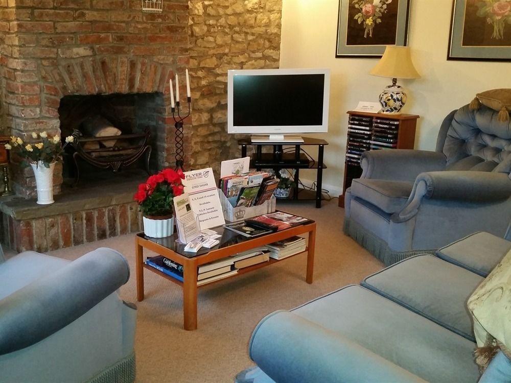 Station Farm Guest House Church Fenton Exteriör bild