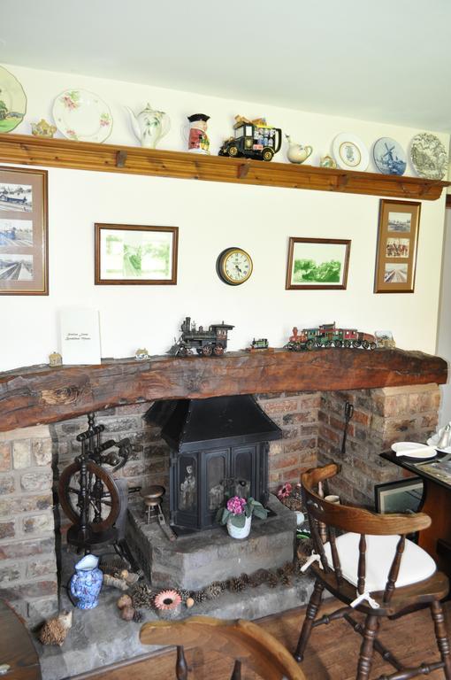 Station Farm Guest House Church Fenton Exteriör bild
